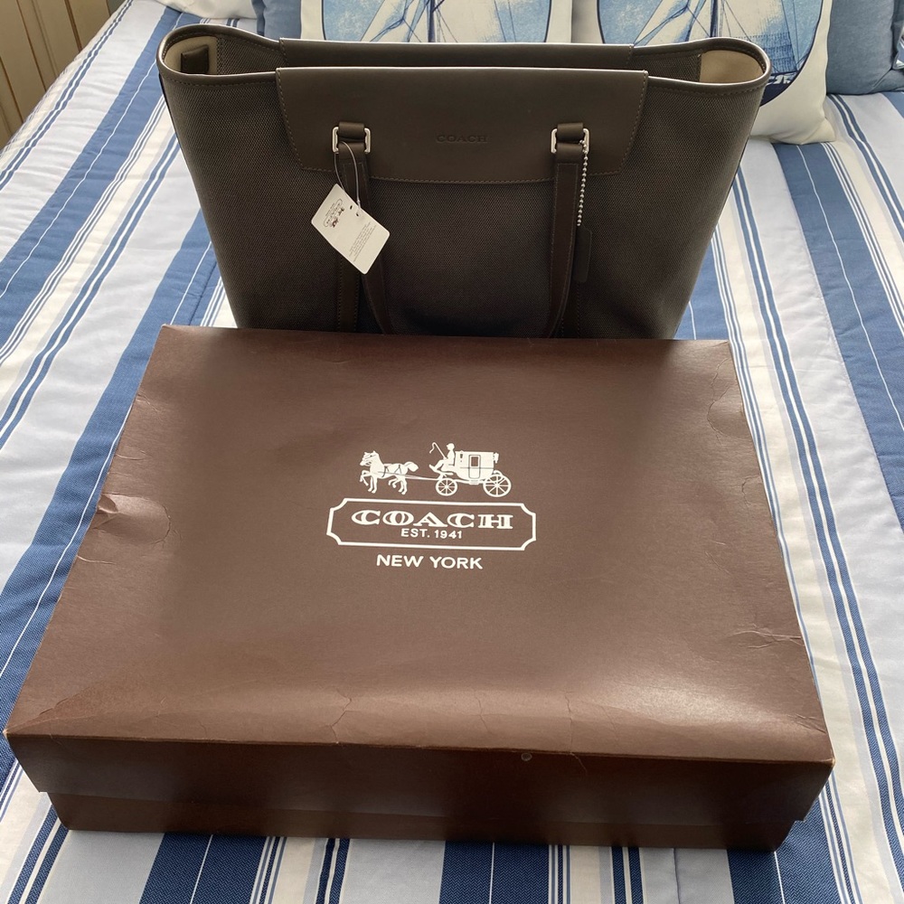 Coach Cnv Hmps Tote Brand New with tags in box